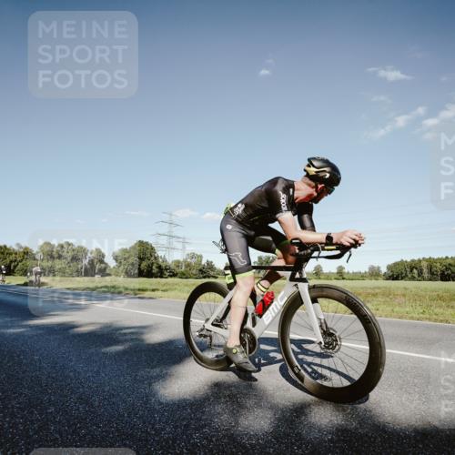 07.09.2025 - 19. Norderstedt Triathlon Michael Burmester http://msf.ph/oto/8858741 07.09.2025 15:41:59 Radfahren 465, 540, 871, 889, 951, 1547 meine-sportfotos.de