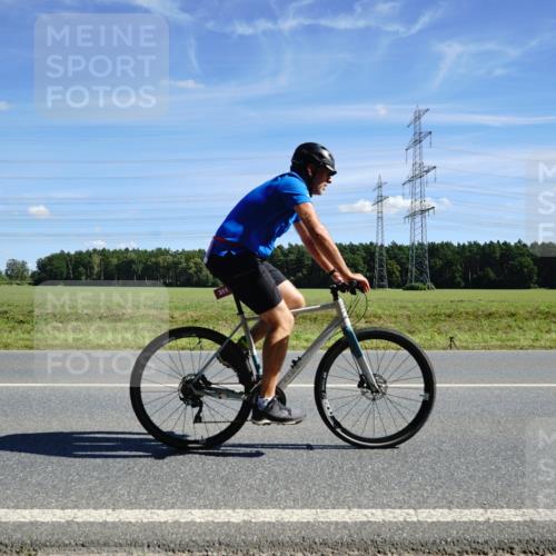 07.09.2025 - 19. Norderstedt Triathlon Michael Burmester http://msf.ph/oto/8858762 07.09.2025 13:16:31 Radfahren 311 meine-sportfotos.de