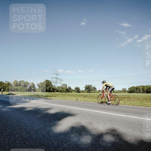 07.09.2025 - 19. Norderstedt Triathlon Michael Burmester http://msf.ph/oto/8858765 07.09.2025 15:42:13 Radfahren 1530 meine-sportfotos.de
