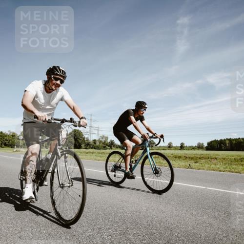 07.09.2025 - 19. Norderstedt Triathlon Michael Burmester http://msf.ph/oto/8858770 07.09.2025 12:35:40 Radfahren 173, 700, 709 meine-sportfotos.de