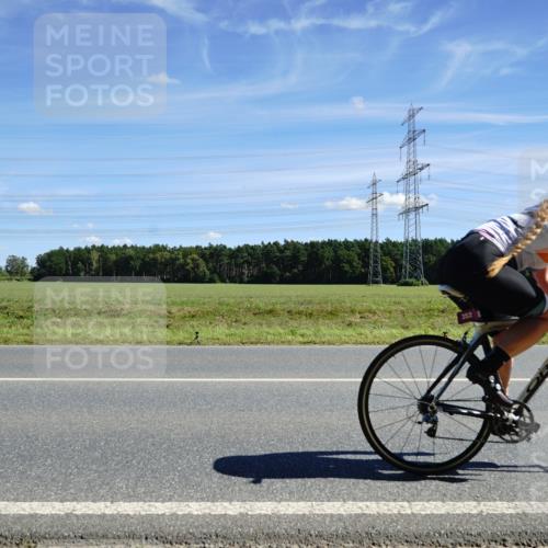 07.09.2025 - 19. Norderstedt Triathlon Michael Burmester http://msf.ph/oto/8858785 07.09.2025 13:16:57 Radfahren 211, 338, 352, 747 meine-sportfotos.de