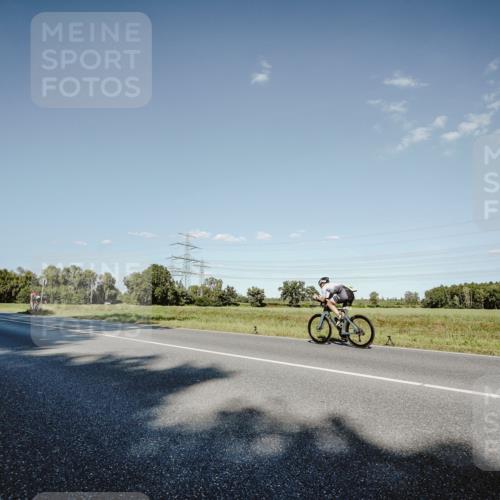 07.09.2025 - 19. Norderstedt Triathlon Michael Burmester http://msf.ph/oto/8858793 07.09.2025 15:42:26 Radfahren 1537 meine-sportfotos.de