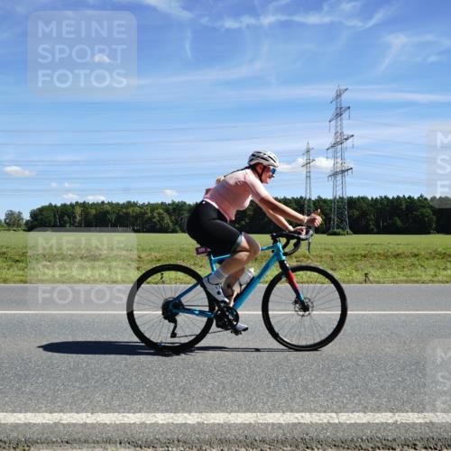07.09.2025 - 19. Norderstedt Triathlon Michael Burmester http://msf.ph/oto/8858804 07.09.2025 13:17:36 Radfahren 329 meine-sportfotos.de