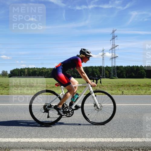 07.09.2025 - 19. Norderstedt Triathlon Michael Burmester http://msf.ph/oto/8858809 07.09.2025 13:17:42 Radfahren 855 meine-sportfotos.de