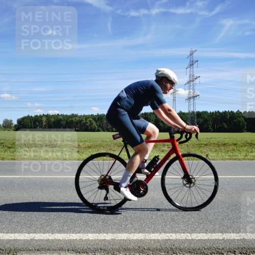 07.09.2025 - 19. Norderstedt Triathlon Michael Burmester http://msf.ph/oto/8858814 07.09.2025 13:17:47 Radfahren 334 meine-sportfotos.de