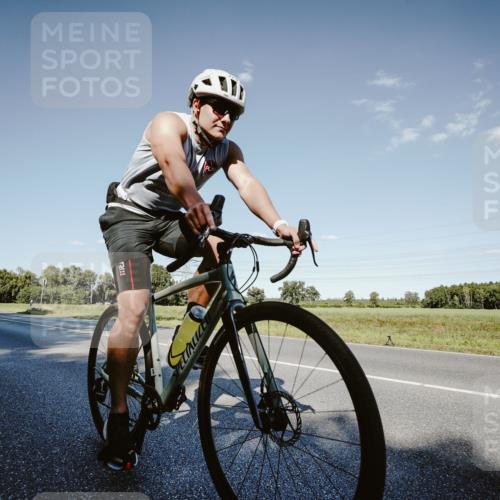 07.09.2025 - 19. Norderstedt Triathlon Michael Burmester http://msf.ph/oto/8858820 07.09.2025 15:42:40 Radfahren 378, 515, 520, 535, 955 meine-sportfotos.de
