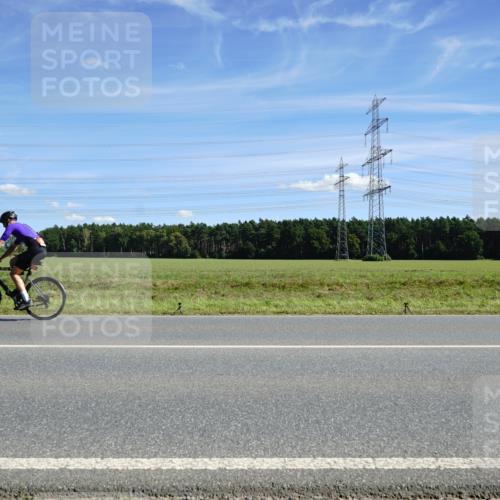 07.09.2025 - 19. Norderstedt Triathlon Michael Burmester http://msf.ph/oto/8858823 07.09.2025 13:17:54 Radfahren 799 meine-sportfotos.de