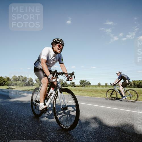 07.09.2025 - 19. Norderstedt Triathlon Michael Burmester http://msf.ph/oto/8858824 07.09.2025 15:42:42 Radfahren 378, 535, 955 meine-sportfotos.de