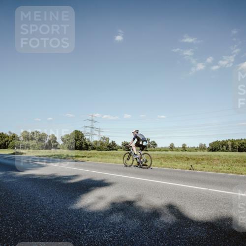 07.09.2025 - 19. Norderstedt Triathlon Michael Burmester http://msf.ph/oto/8858827 07.09.2025 15:42:42 Radfahren 378, 535, 955 meine-sportfotos.de