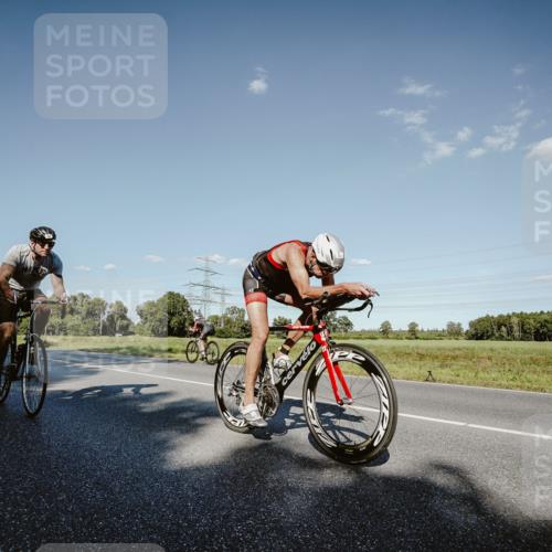 07.09.2025 - 19. Norderstedt Triathlon Michael Burmester http://msf.ph/oto/8858834 07.09.2025 15:42:49 Radfahren 415, 429, 925 meine-sportfotos.de