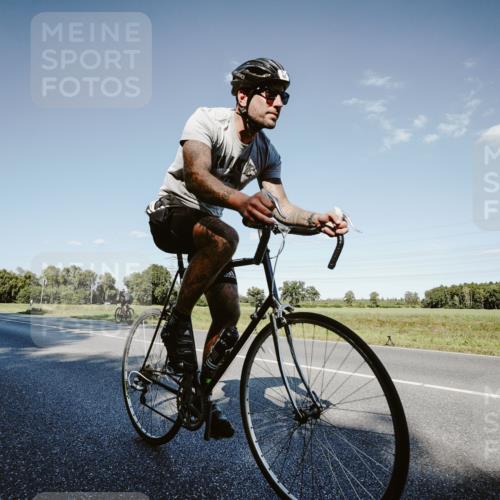 07.09.2025 - 19. Norderstedt Triathlon Michael Burmester http://msf.ph/oto/8858837 07.09.2025 15:42:50 Radfahren 415, 429, 925, 1534 meine-sportfotos.de