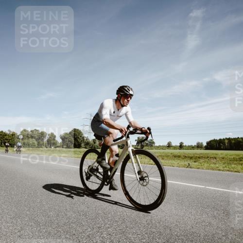 07.09.2025 - 19. Norderstedt Triathlon Michael Burmester http://msf.ph/oto/8858843 07.09.2025 12:36:24 Radfahren 174, 1261 meine-sportfotos.de