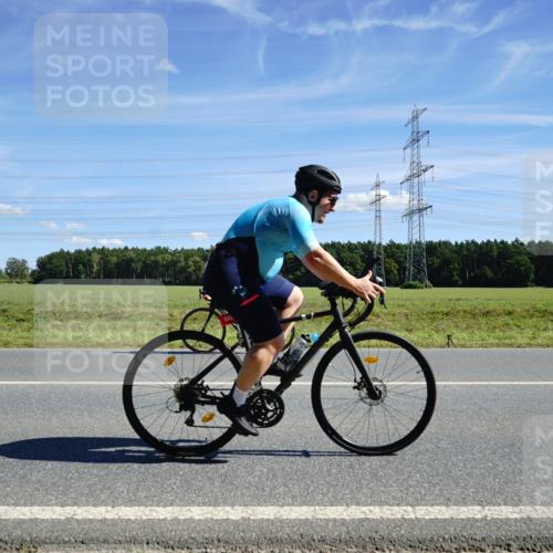 07.09.2025 - 19. Norderstedt Triathlon Michael Burmester http://msf.ph/oto/8858847 07.09.2025 13:18:27 Radfahren 160 meine-sportfotos.de