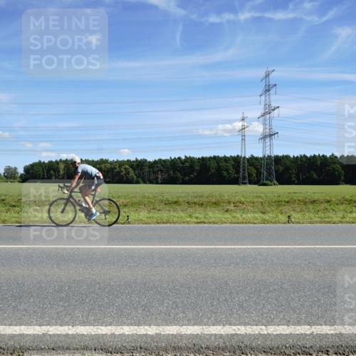 07.09.2025 - 19. Norderstedt Triathlon Michael Burmester http://msf.ph/oto/8858861 07.09.2025 13:18:54 Radfahren  meine-sportfotos.de