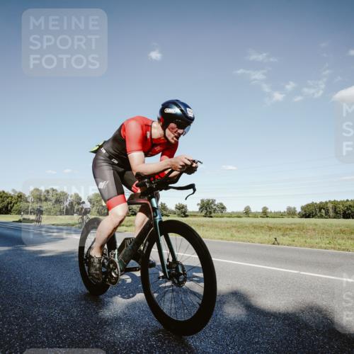 07.09.2025 - 19. Norderstedt Triathlon Michael Burmester http://msf.ph/oto/8858869 07.09.2025 15:43:01 Radfahren 497, 502 meine-sportfotos.de