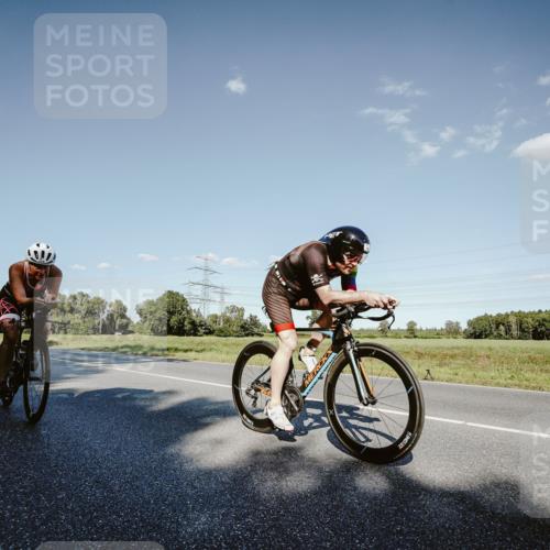 07.09.2025 - 19. Norderstedt Triathlon Michael Burmester http://msf.ph/oto/8858876 07.09.2025 15:43:05 Radfahren 496, 497, 1524, 1528 meine-sportfotos.de