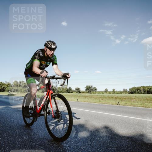 07.09.2025 - 19. Norderstedt Triathlon Michael Burmester http://msf.ph/oto/8858883 07.09.2025 15:43:08 Radfahren 496, 1524, 1528 meine-sportfotos.de