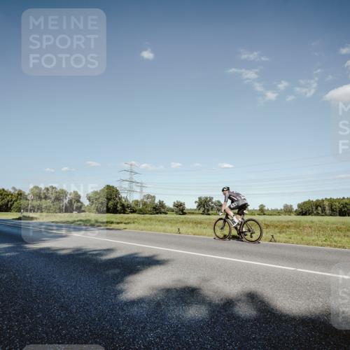 07.09.2025 - 19. Norderstedt Triathlon Michael Burmester http://msf.ph/oto/8858887 07.09.2025 15:43:09 Radfahren 902, 1524 meine-sportfotos.de
