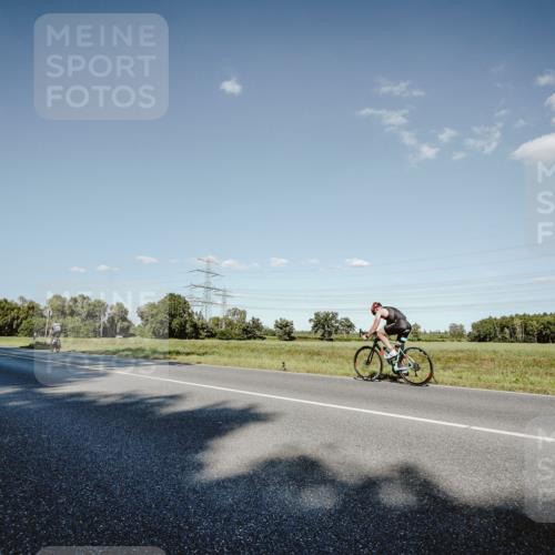 07.09.2025 - 19. Norderstedt Triathlon Michael Burmester http://msf.ph/oto/8858890 07.09.2025 15:43:11 Radfahren 902, 1460, 1524 meine-sportfotos.de