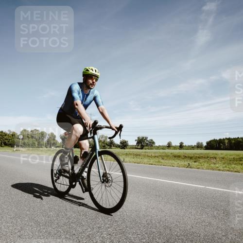 07.09.2025 - 19. Norderstedt Triathlon Michael Burmester http://msf.ph/oto/8858892 07.09.2025 12:37:03 Radfahren 153 meine-sportfotos.de