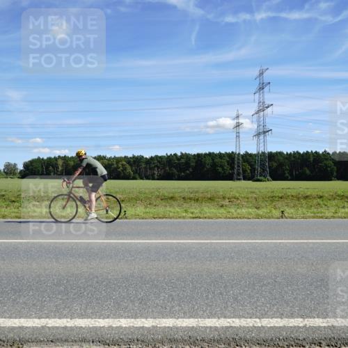 07.09.2025 - 19. Norderstedt Triathlon Michael Burmester http://msf.ph/oto/8858898 07.09.2025 13:19:47 Radfahren  meine-sportfotos.de