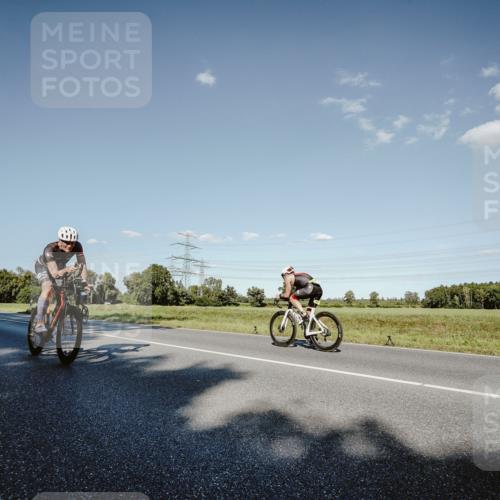 07.09.2025 - 19. Norderstedt Triathlon Michael Burmester http://msf.ph/oto/8858900 07.09.2025 15:43:13 Radfahren 873, 902, 1460 meine-sportfotos.de