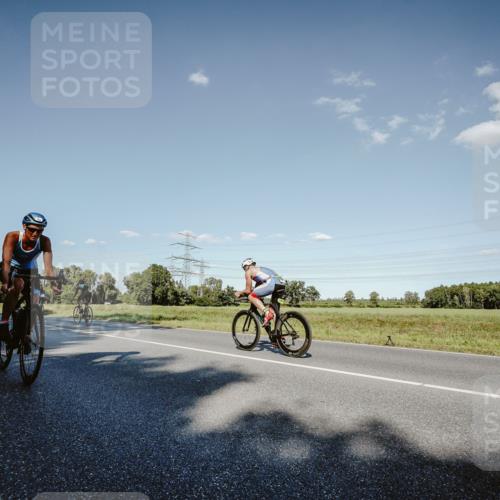 07.09.2025 - 19. Norderstedt Triathlon Michael Burmester http://msf.ph/oto/8858921 07.09.2025 15:43:18 Radfahren 534, 873, 937, 1423 meine-sportfotos.de