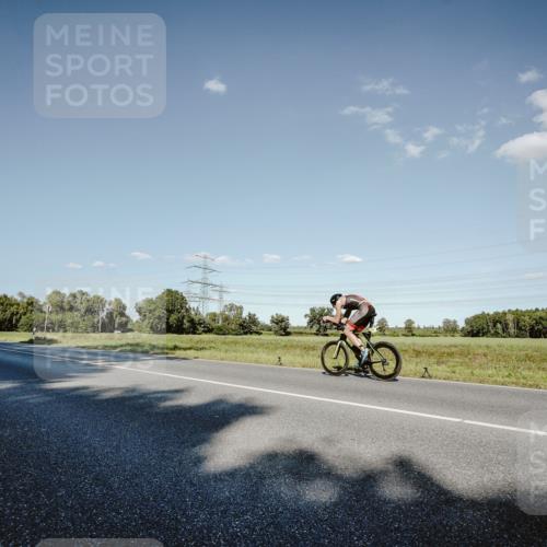 07.09.2025 - 19. Norderstedt Triathlon Michael Burmester http://msf.ph/oto/8858925 07.09.2025 15:43:20 Radfahren 524, 534, 937, 1423 meine-sportfotos.de