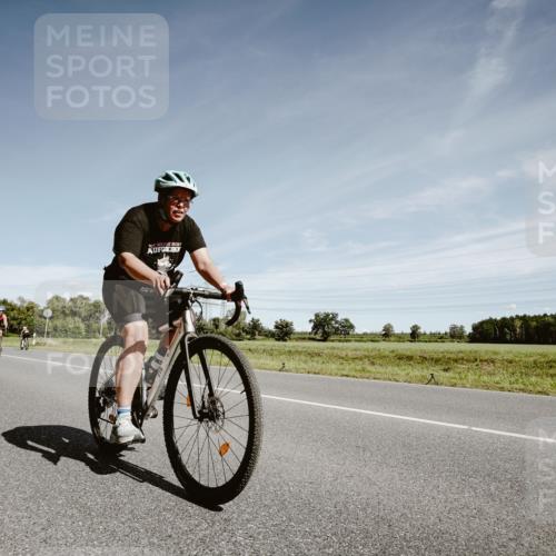 07.09.2025 - 19. Norderstedt Triathlon Michael Burmester http://msf.ph/oto/8858930 07.09.2025 12:37:38 Radfahren 219, 220, 701, 789, 814 meine-sportfotos.de