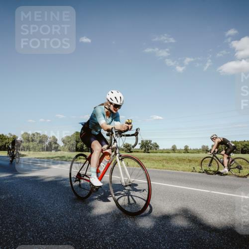 07.09.2025 - 19. Norderstedt Triathlon Michael Burmester http://msf.ph/oto/8858988 07.09.2025 15:43:41 Radfahren 407, 445, 1433, 1523 meine-sportfotos.de