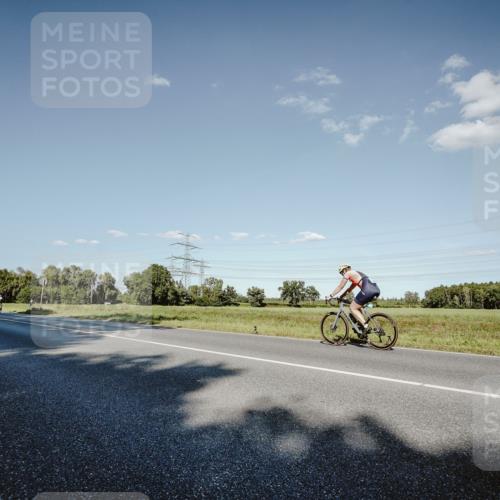 07.09.2025 - 19. Norderstedt Triathlon Michael Burmester http://msf.ph/oto/8859004 07.09.2025 15:43:52 Radfahren 507 meine-sportfotos.de