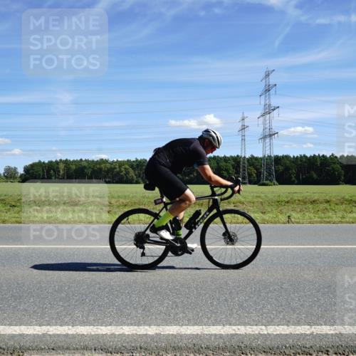 07.09.2025 - 19. Norderstedt Triathlon Michael Burmester http://msf.ph/oto/8859021 07.09.2025 13:23:24 Radfahren 336 meine-sportfotos.de