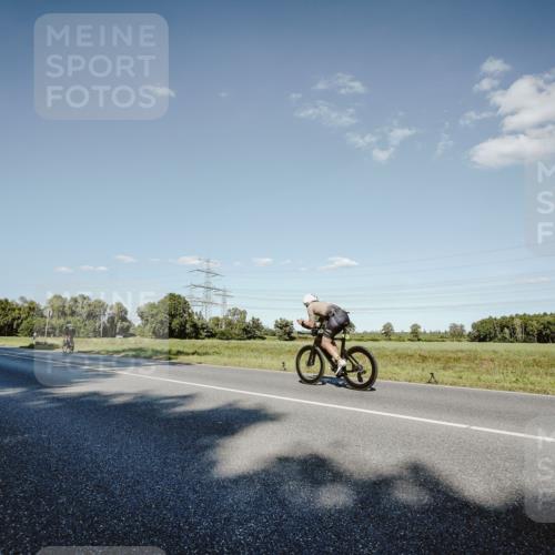 07.09.2025 - 19. Norderstedt Triathlon Michael Burmester http://msf.ph/oto/8859036 07.09.2025 15:44:03 Radfahren 490 meine-sportfotos.de