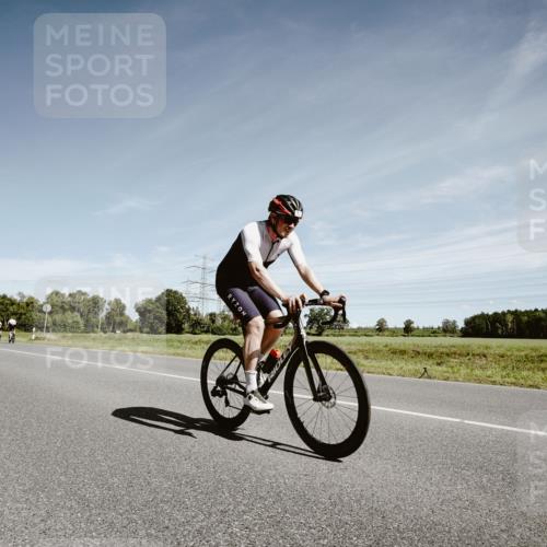 07.09.2025 - 19. Norderstedt Triathlon Michael Burmester http://msf.ph/oto/8859037 07.09.2025 12:38:49 Radfahren 754, 1384 meine-sportfotos.de