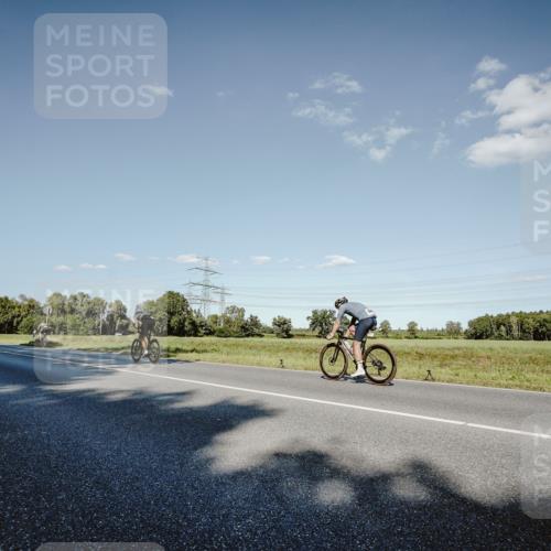 07.09.2025 - 19. Norderstedt Triathlon Michael Burmester http://msf.ph/oto/8859039 07.09.2025 15:44:04 Radfahren 490 meine-sportfotos.de