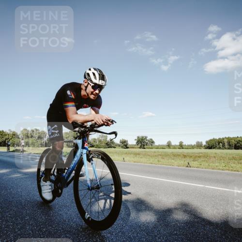 07.09.2025 - 19. Norderstedt Triathlon Michael Burmester http://msf.ph/oto/8859046 07.09.2025 15:44:06 Radfahren 490 meine-sportfotos.de