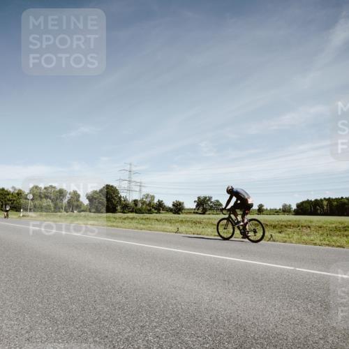 07.09.2025 - 19. Norderstedt Triathlon Michael Burmester http://msf.ph/oto/8859051 07.09.2025 12:38:56 Radfahren 1298 meine-sportfotos.de