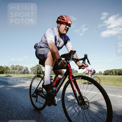 07.09.2025 - 19. Norderstedt Triathlon Michael Burmester http://msf.ph/oto/8859070 07.09.2025 15:44:18 Radfahren 542, 866, 884, 936, 1495 meine-sportfotos.de