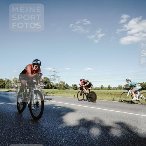 07.09.2025 - 19. Norderstedt Triathlon Michael Burmester http://msf.ph/oto/8859074 07.09.2025 15:44:21 Radfahren 383, 542, 884, 936 meine-sportfotos.de
