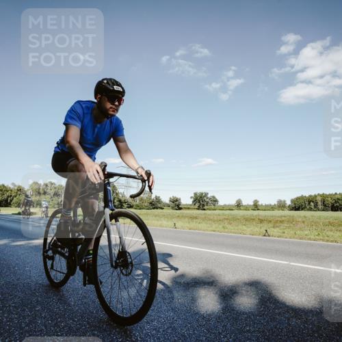 07.09.2025 - 19. Norderstedt Triathlon Michael Burmester http://msf.ph/oto/8859081 07.09.2025 15:44:23 Radfahren 383, 542, 884 meine-sportfotos.de