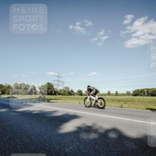 07.09.2025 - 19. Norderstedt Triathlon Michael Burmester http://msf.ph/oto/8859105 07.09.2025 15:44:34 Radfahren 945, 1482 meine-sportfotos.de
