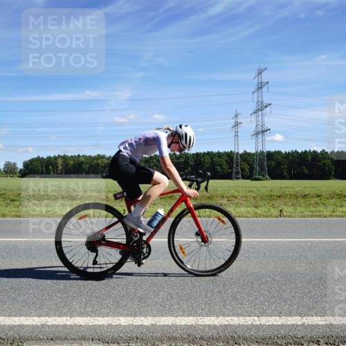 07.09.2025 - 19. Norderstedt Triathlon Michael Burmester http://msf.ph/oto/8859111 07.09.2025 13:27:51 Radfahren 353 meine-sportfotos.de