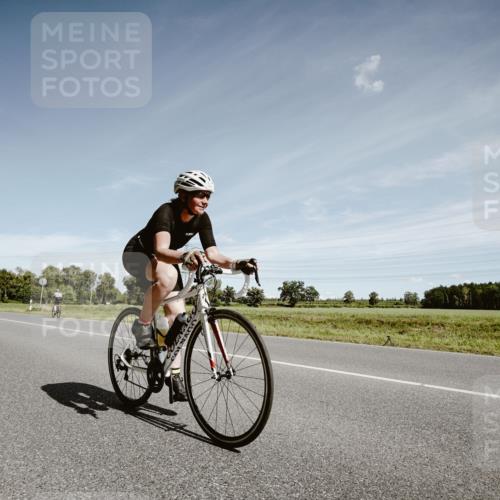 07.09.2025 - 19. Norderstedt Triathlon Michael Burmester http://msf.ph/oto/8859125 07.09.2025 12:40:23 Radfahren 811, 1269 meine-sportfotos.de