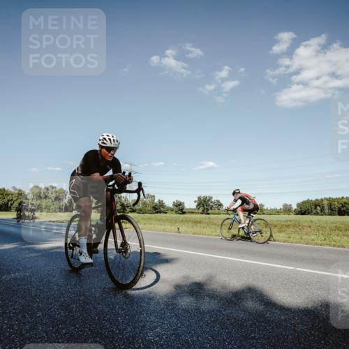 07.09.2025 - 19. Norderstedt Triathlon Michael Burmester http://msf.ph/oto/8859130 07.09.2025 15:44:39 Radfahren 401, 1475 meine-sportfotos.de