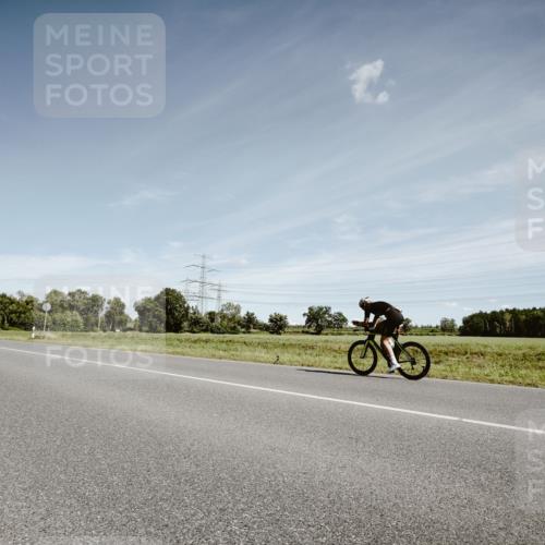 07.09.2025 - 19. Norderstedt Triathlon Michael Burmester http://msf.ph/oto/8859138 07.09.2025 12:40:44 Radfahren  meine-sportfotos.de