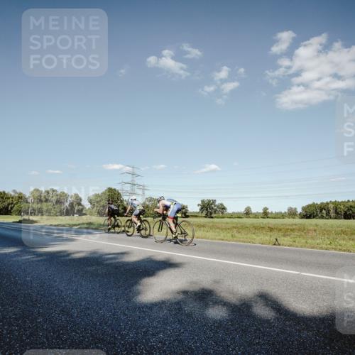 07.09.2025 - 19. Norderstedt Triathlon Michael Burmester http://msf.ph/oto/8859154 07.09.2025 15:44:46 Radfahren 1417 meine-sportfotos.de