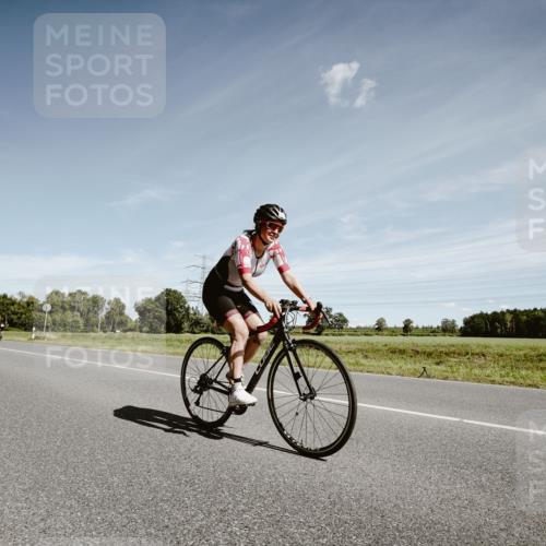 07.09.2025 - 19. Norderstedt Triathlon Michael Burmester http://msf.ph/oto/8859159 07.09.2025 12:41:02 Radfahren 197, 1263 meine-sportfotos.de