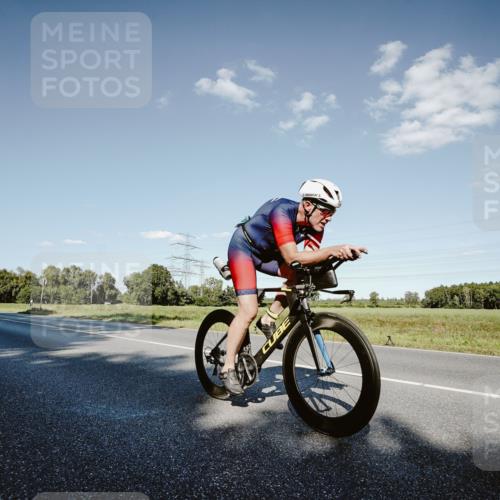 07.09.2025 - 19. Norderstedt Triathlon Michael Burmester http://msf.ph/oto/8859165 07.09.2025 15:44:55 Radfahren 1539 meine-sportfotos.de