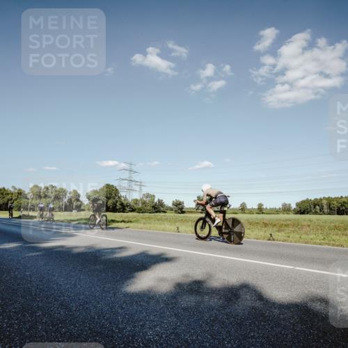 07.09.2025 - 19. Norderstedt Triathlon Michael Burmester http://msf.ph/oto/8859179 07.09.2025 15:45:00 Radfahren 1492 meine-sportfotos.de