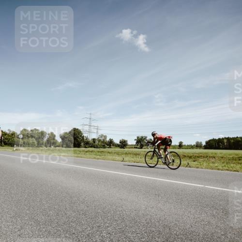 07.09.2025 - 19. Norderstedt Triathlon Michael Burmester http://msf.ph/oto/8859195 07.09.2025 12:41:37 Radfahren 1214, 1366 meine-sportfotos.de